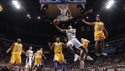 kaiyun-凯尔·查默斯精准起跳夺冠关键，查尔斯凯萁怎么样