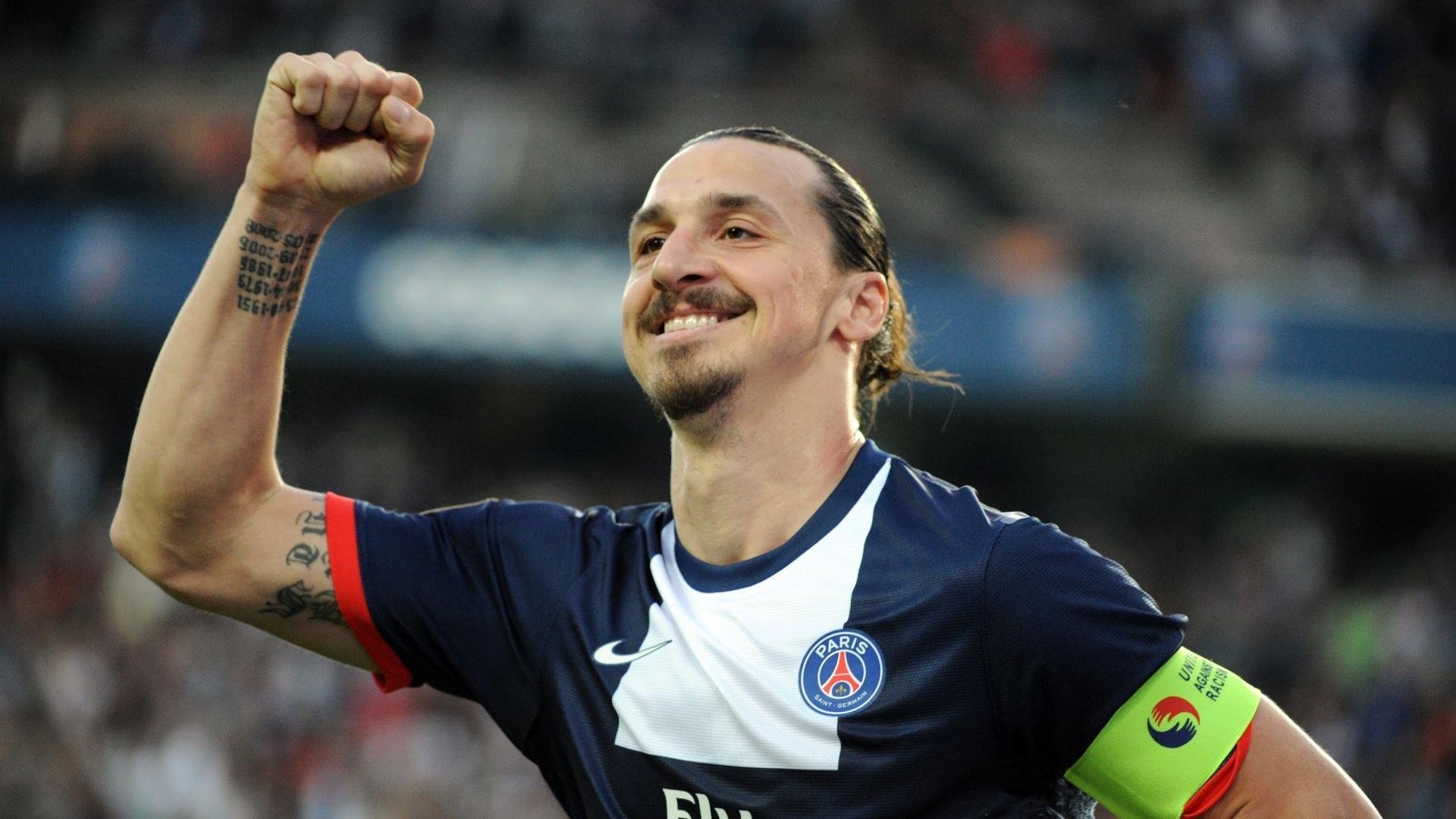 世界杯激情轰鸣：精彩瞬间不断涌现！，世界杯50大震撼瞬间